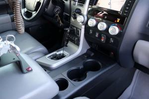 Toyota Tundra CrewMax 4x4 Zombie Apocalypse 2013 года 